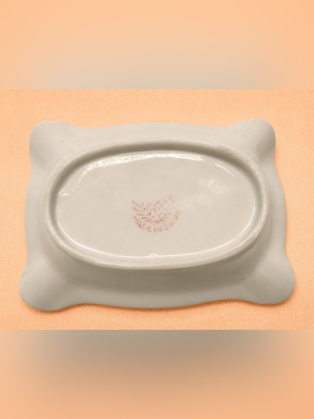 Floral Porcelain Ashtray with Colorful Bouquet
Made In Japan ~ 1940’s 60’s - Picture 2 of 3